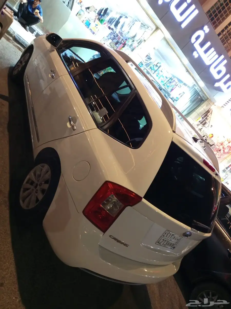 سيارة kIA 2012 لاعلى سوم 8
