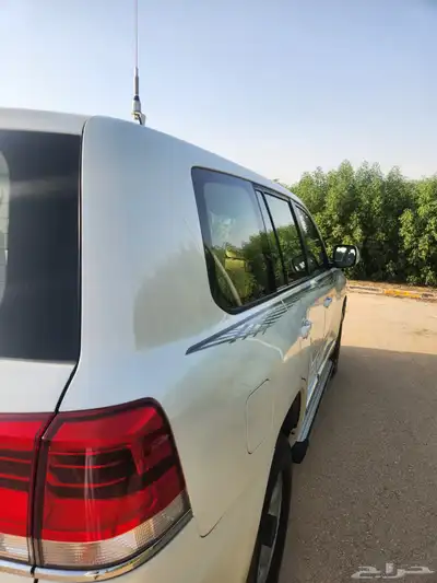 لاندكروزر ديزل 2019 3