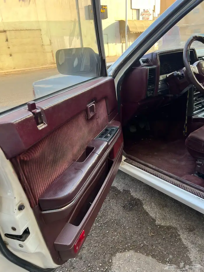 نيسان لوريل 200L موديل87 للبيع 13