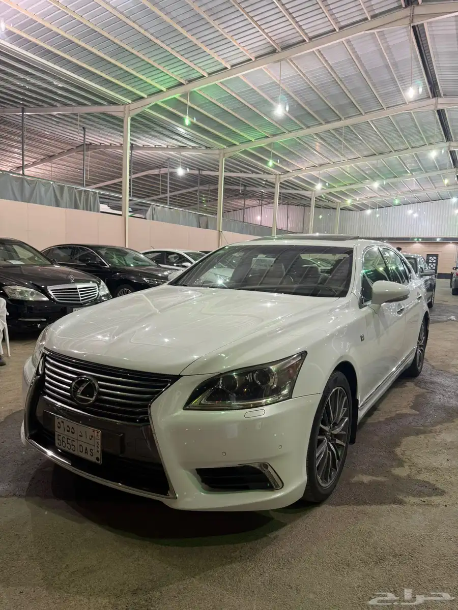 للبيع لكزس موديل 2013 LS 460 اسبورت 1