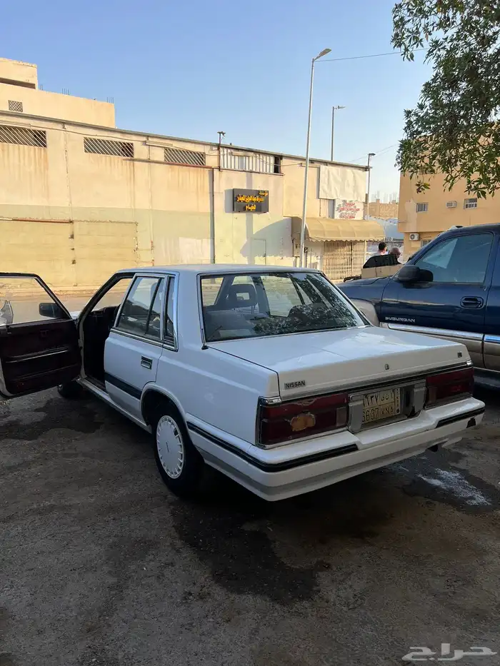 نيسان لوريل 200L موديل87 للبيع 4