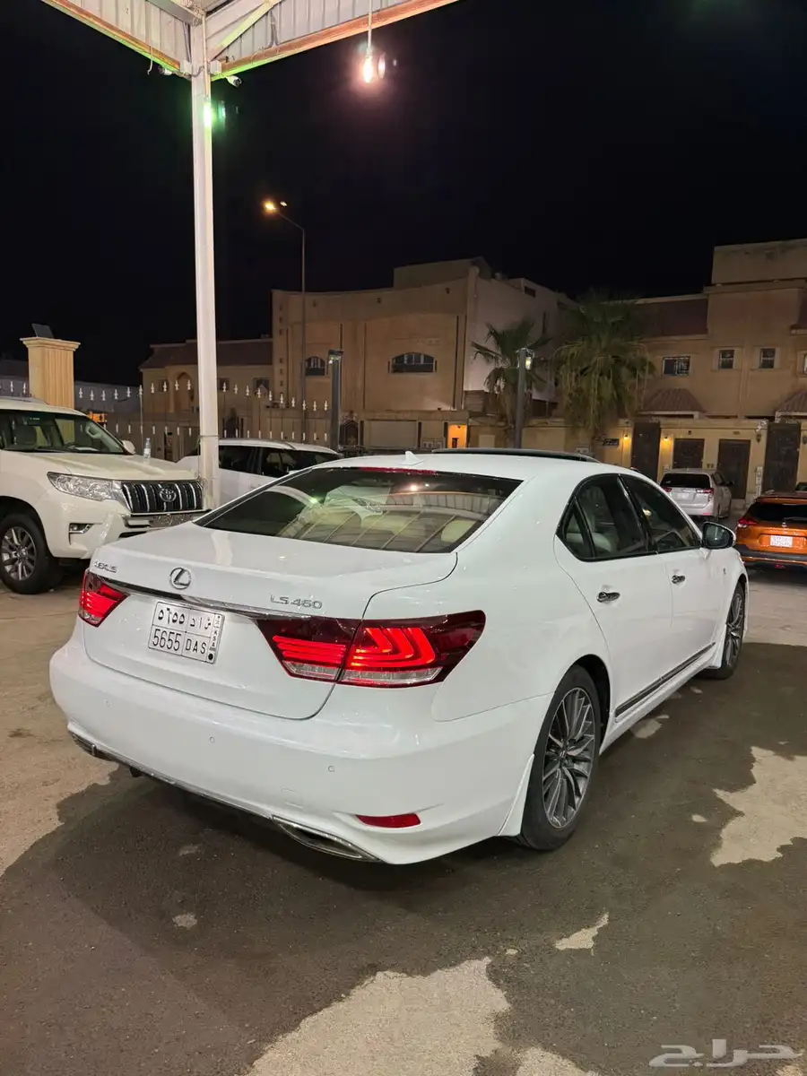 للبيع لكزس موديل 2013 LS 460 اسبورت 4