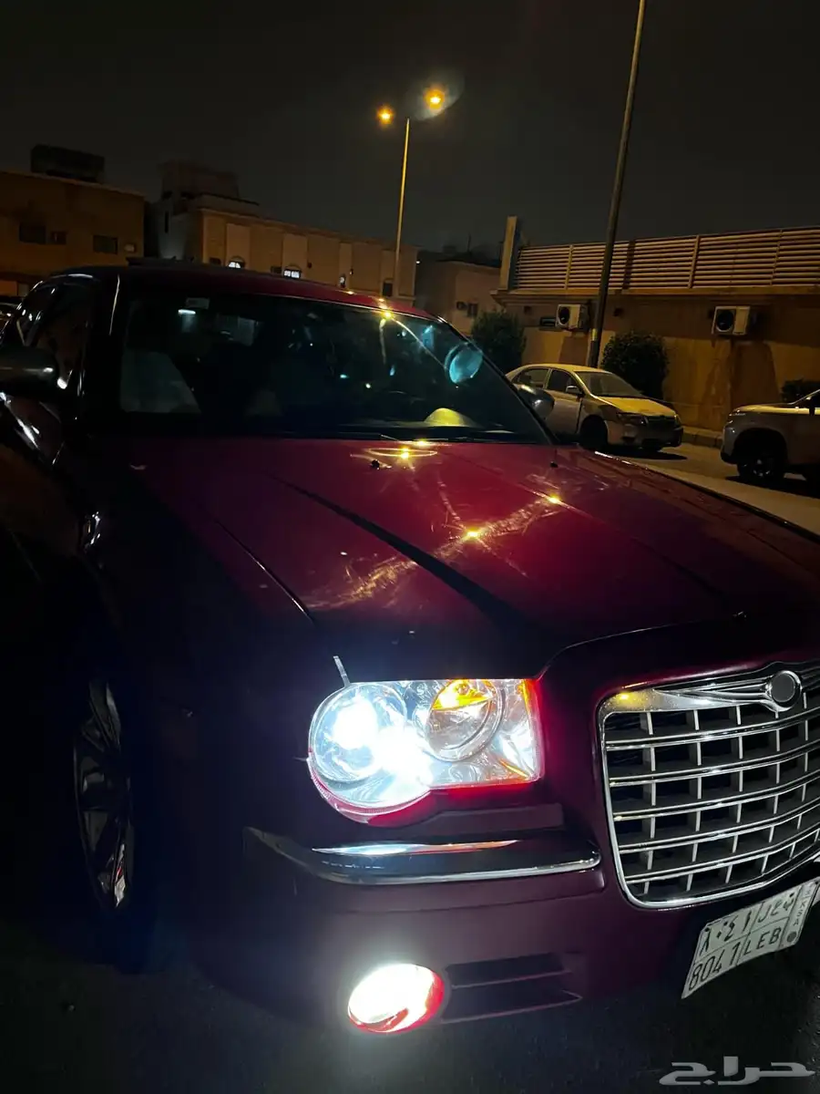 كرايزلر c300 7