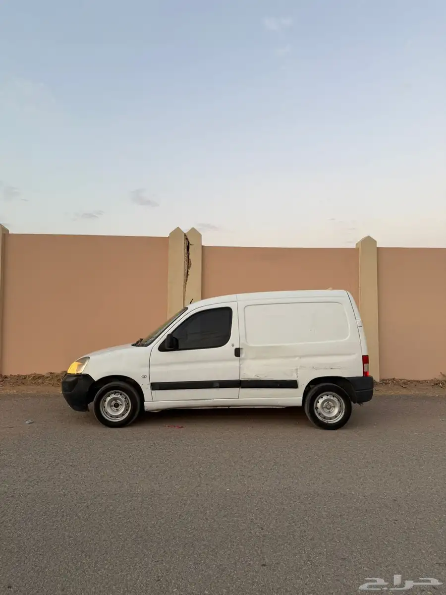 بيجو فان باص نقل بضائع 0