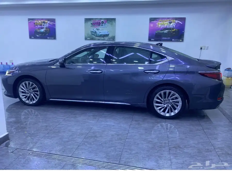 لكزس ES350 2022 3