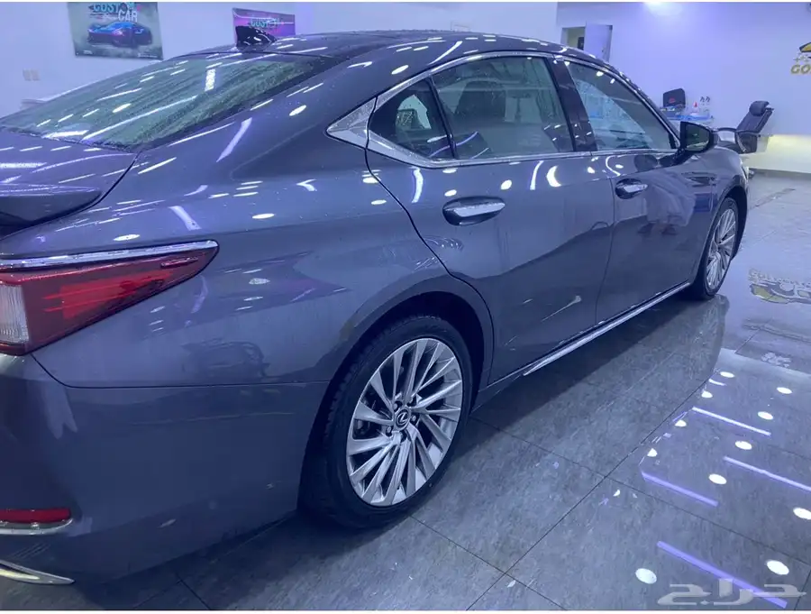 لكزس ES350 2022 0