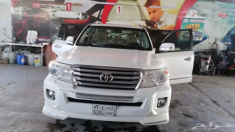 لاندكروزر GXR موديل 2013   بحاله ممتازه 1