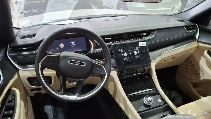 جيب جراند شيروكي 2025 جديد احصل علي موافقه التقسيط في 5د 4