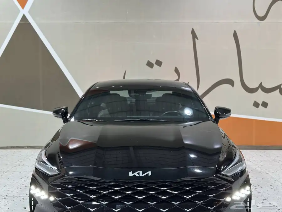 كيا K8 نص فل 2023 . رصد الفخامة 8