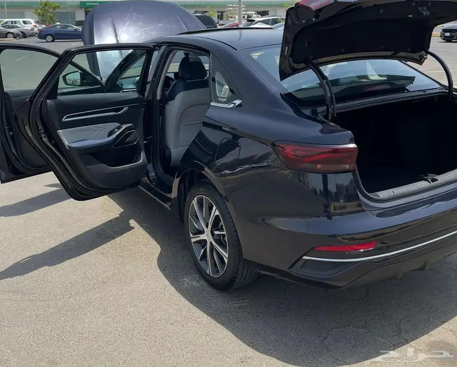 جيلي امجراند7 فل كامل 2023 أعلى فئة7 Geely Emgrand 45