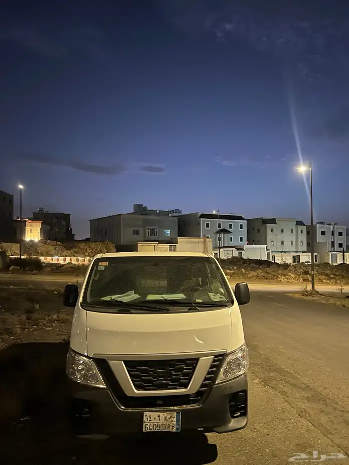 نيسان 1
