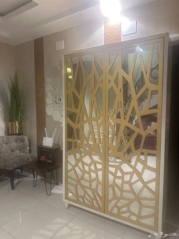 دولاب عبايات 1