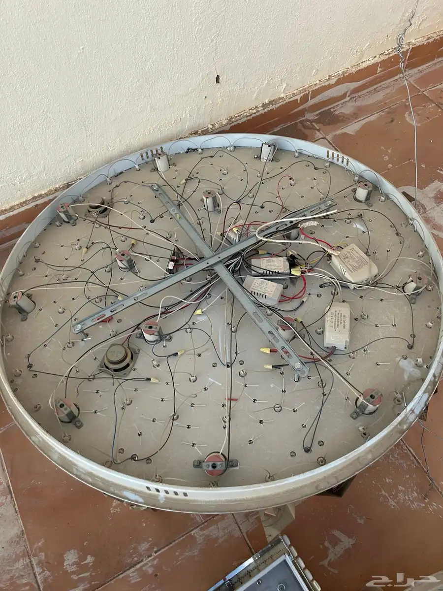ثريات للبيع 0