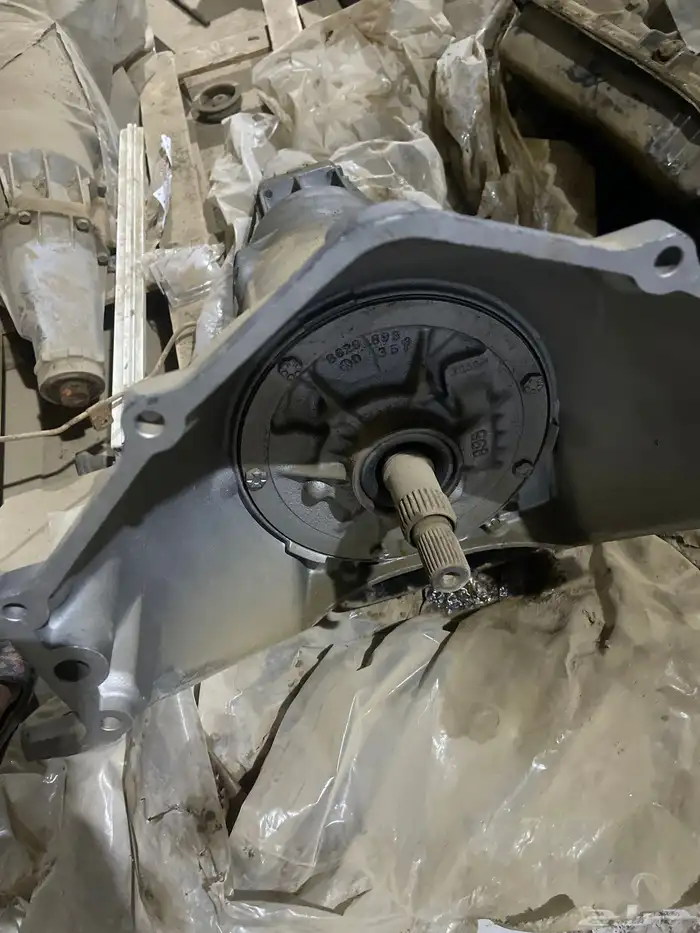 قير GM اوتوماتيك جديد اصلي رقم 14019904 يركب على كابرس78 85 0