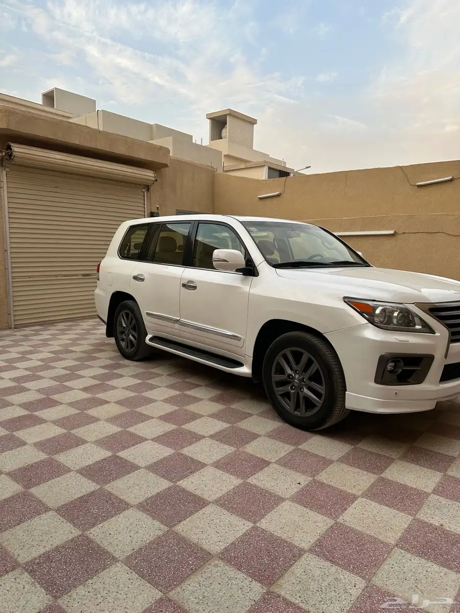 لكزس 570 LX سعودي عبدالطيف جميل 3