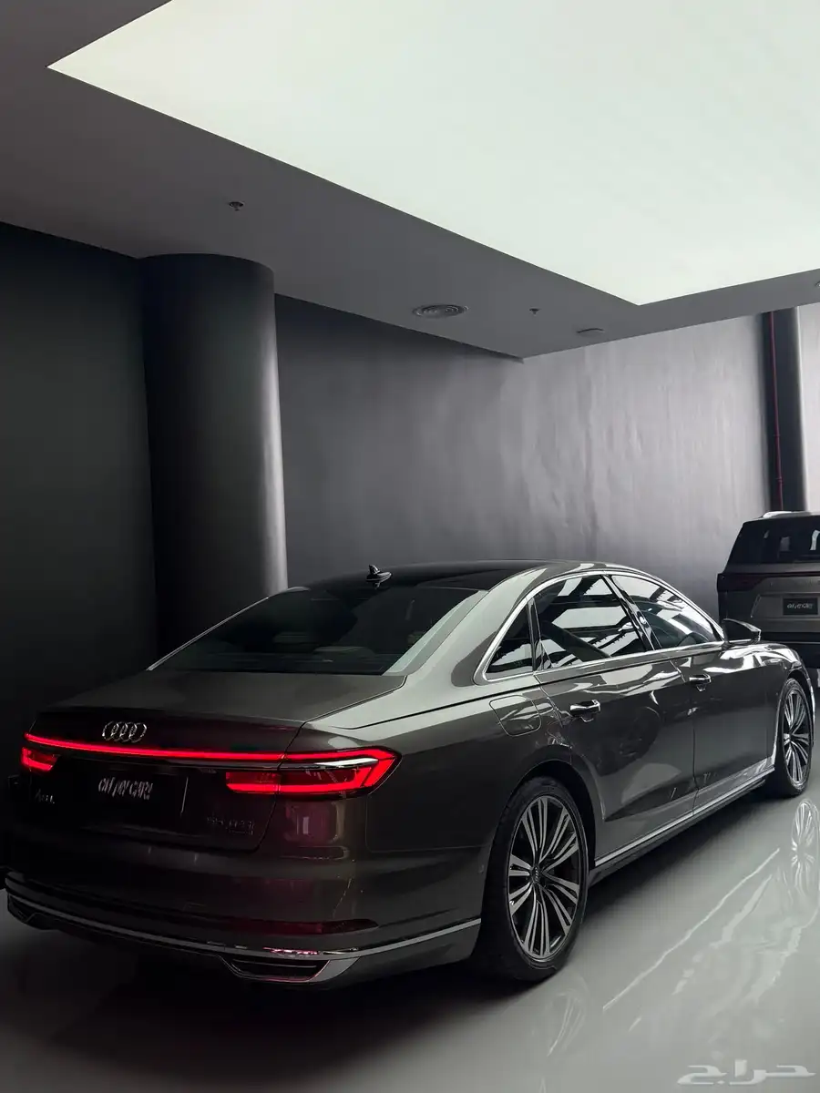 Audi A8 2019 عداد قليل 4