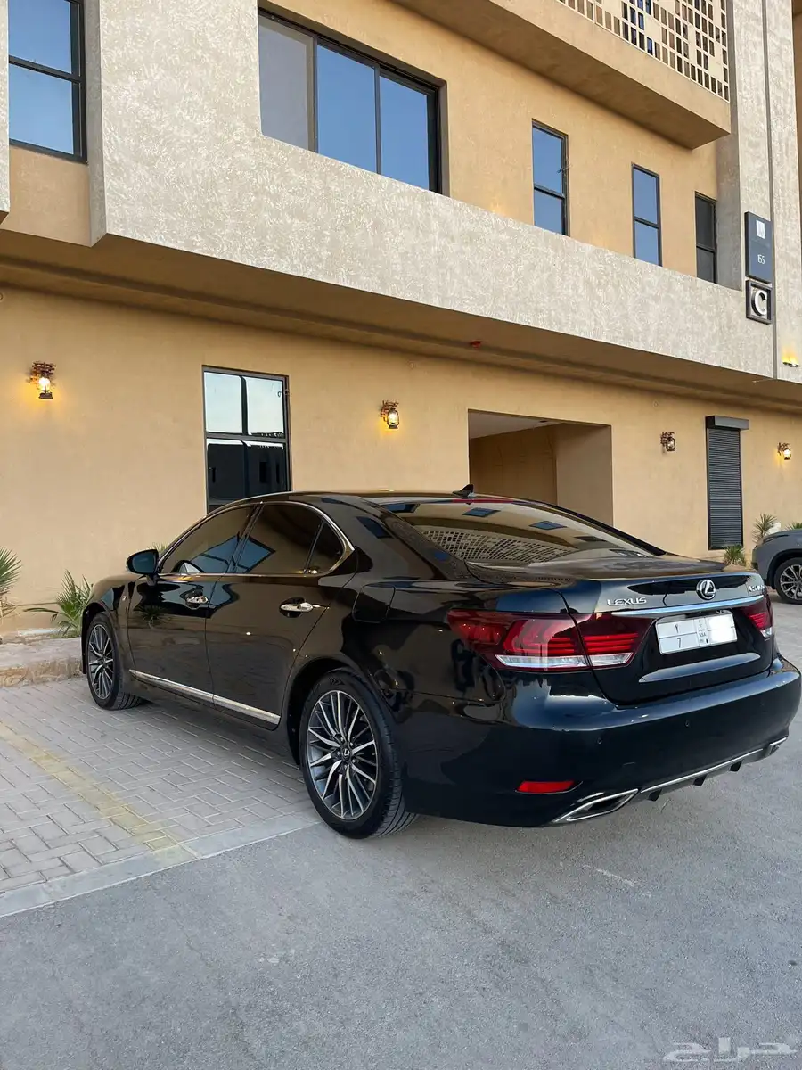 للبيع لكزس سعودي LS460 4