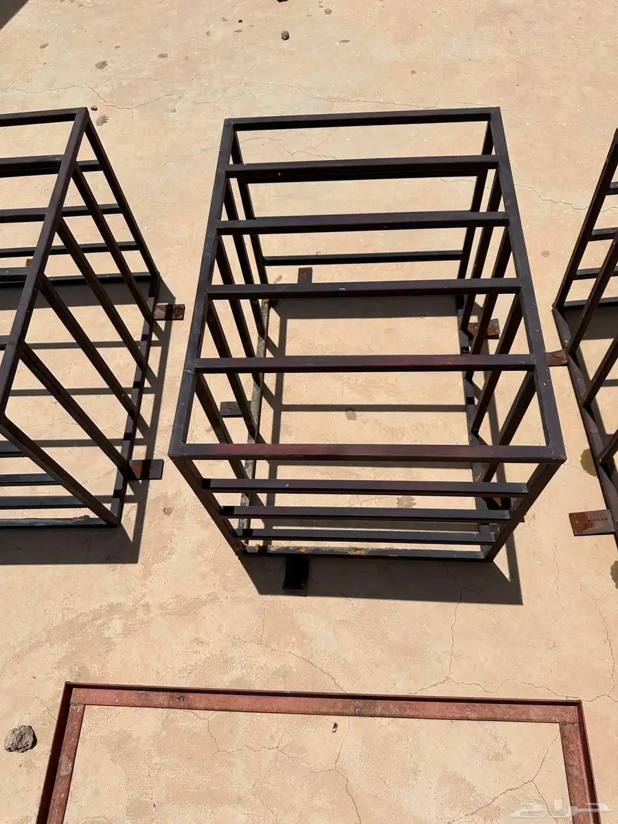 شبك مكيف خارجي الحالة شبه جديد كرسي مكيف السبلت شبه جديد 5