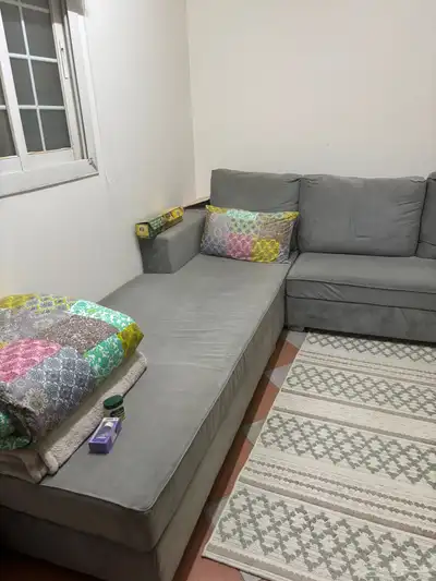 كنب انتريه نظيف جدا بسرير للبيع 1