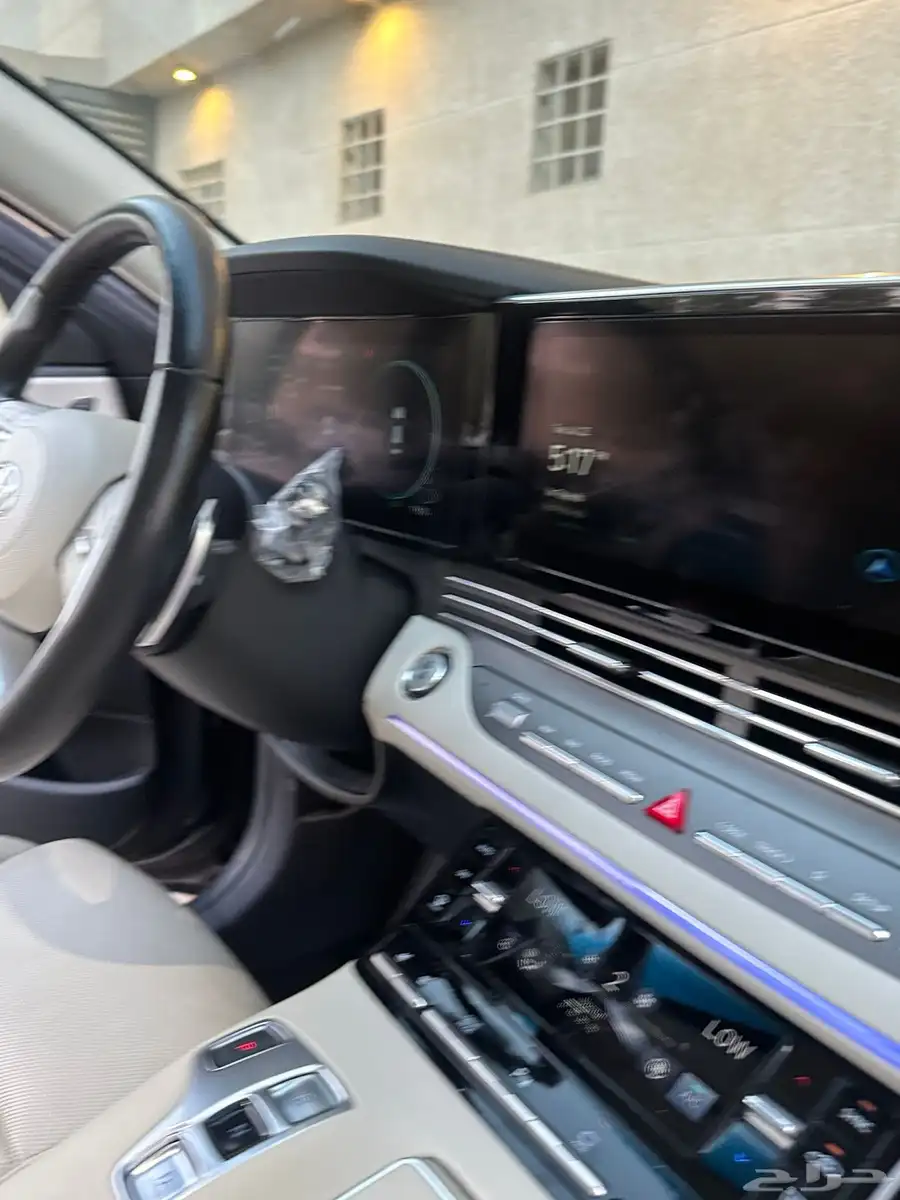 للبيع أزيرا 2022 25