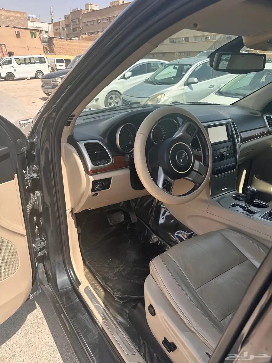 Jeep Grand Cherokee for sale in excellent condition 7