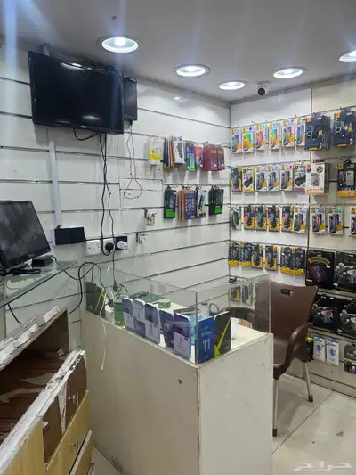 محل اتصالات للتقبيل  مجمع الابراج 2