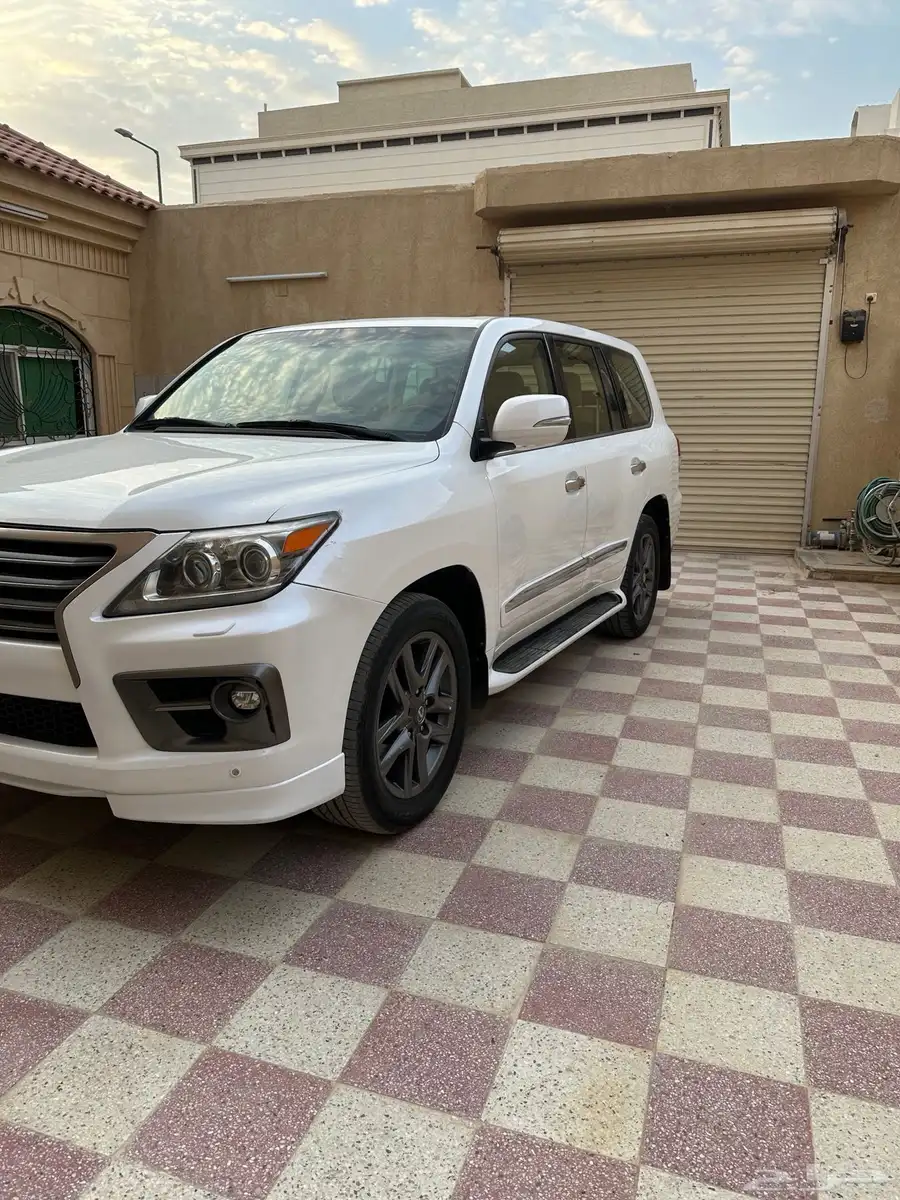 لكزس 570 LX سعودي عبدالطيف جميل 0