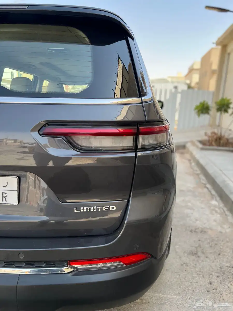 جراند شيروكي L ليمتد 2022 18