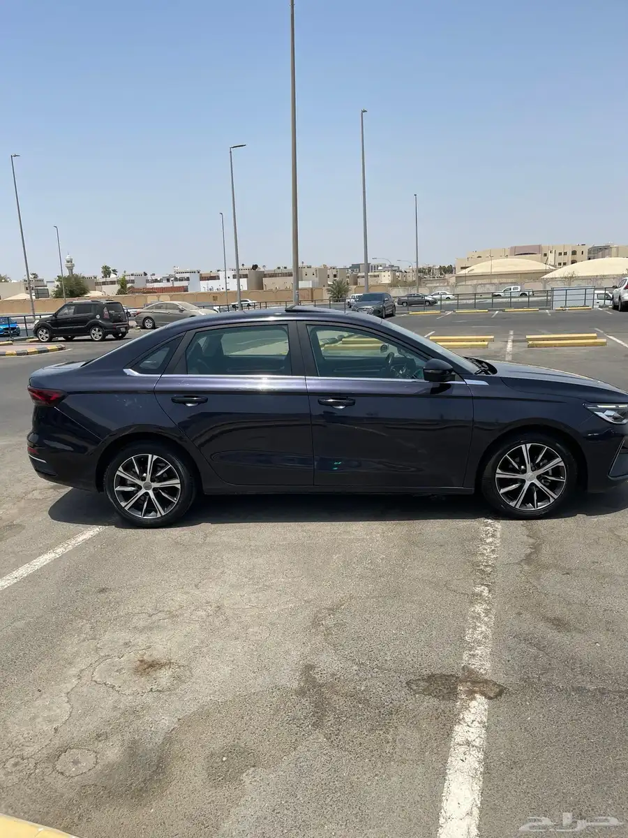 جيلي امجراند7 فل كامل 2023 أعلى فئة7 Geely Emgrand 4