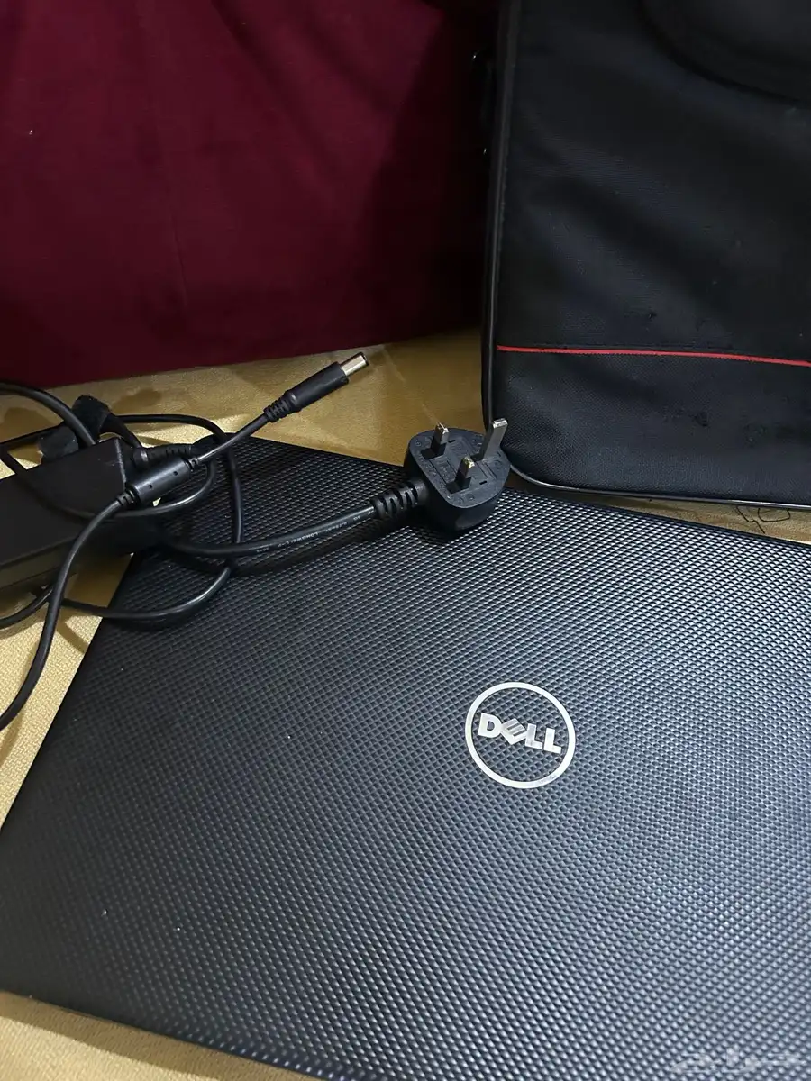 لابتوب Dell مع الشنطة والشاحن جديد ولا يوجد به أي مشاكل 0