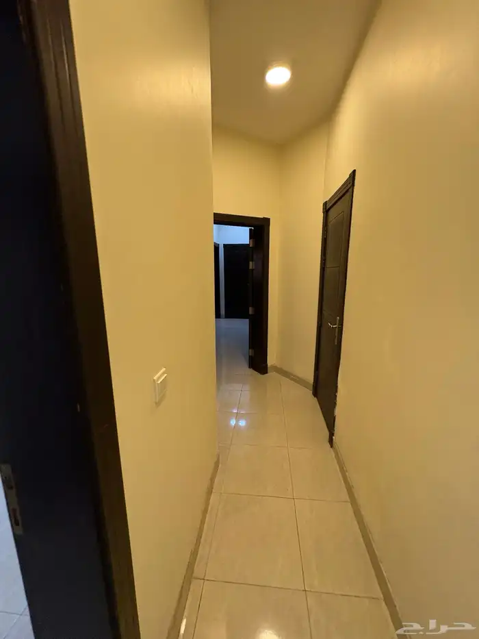 للإجار شقة عزاب حي الملقا 10