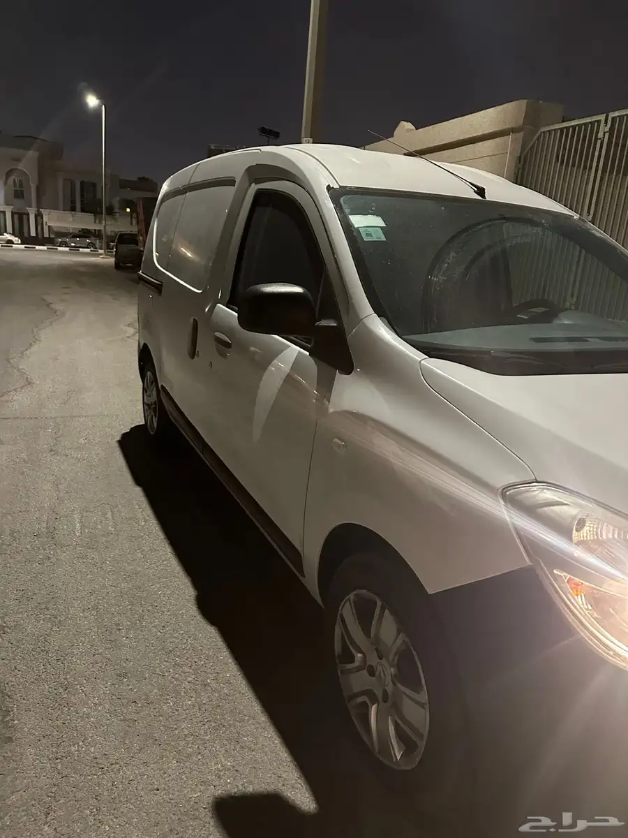 فان بضاعه للبيع 2