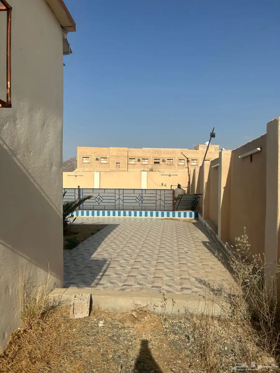 ارض بالجموم مساحة 539 واستراحة بملكان 11