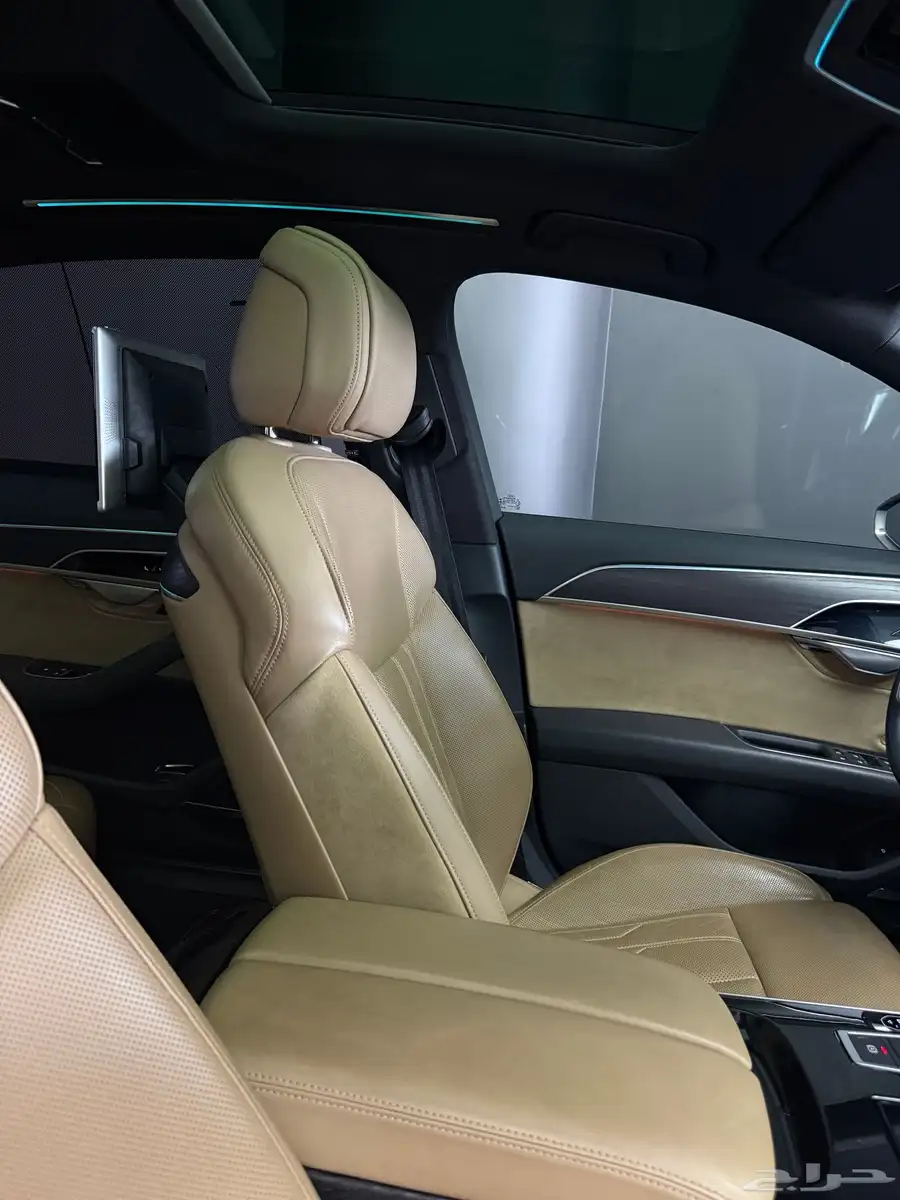 Audi A8 2019 عداد قليل 9
