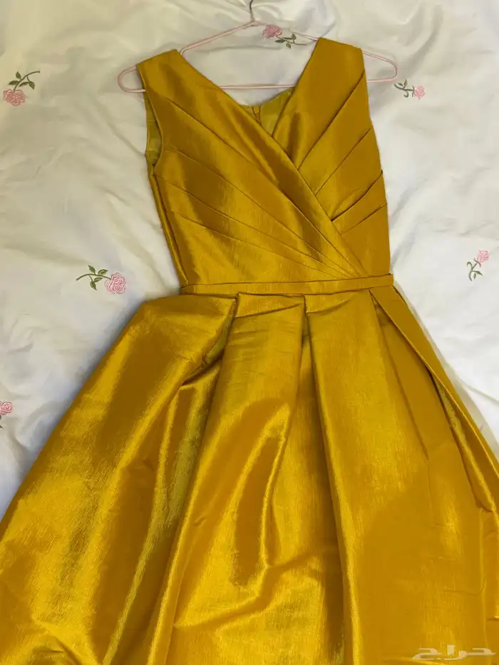 فستان سهره من نفانيف سعر الشراء 700 سعر البيع 0