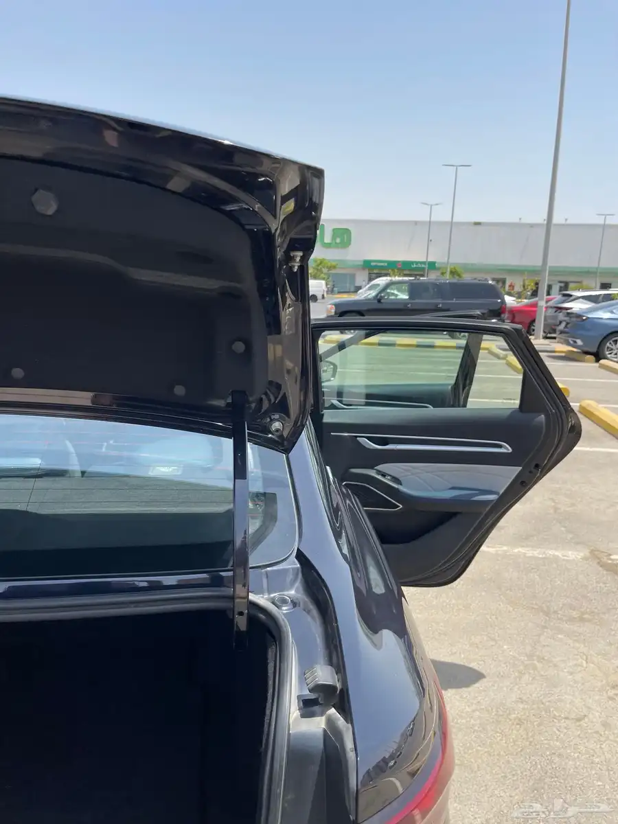 جيلي امجراند7 فل كامل 2023 أعلى فئة7 Geely Emgrand 33