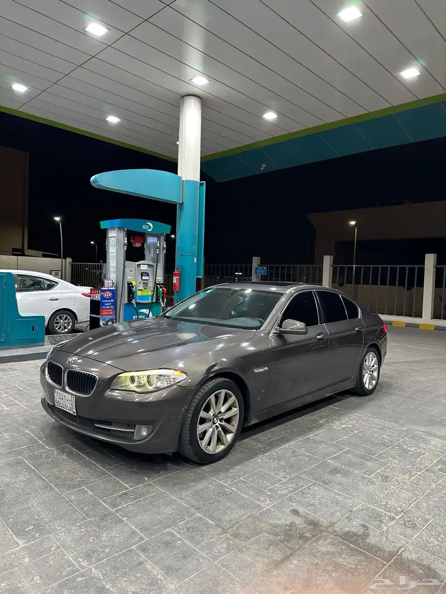 بي ام BMW 520i موديل 2012 مستخدم 2