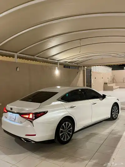 لكزس ES350 موديل 2024 4