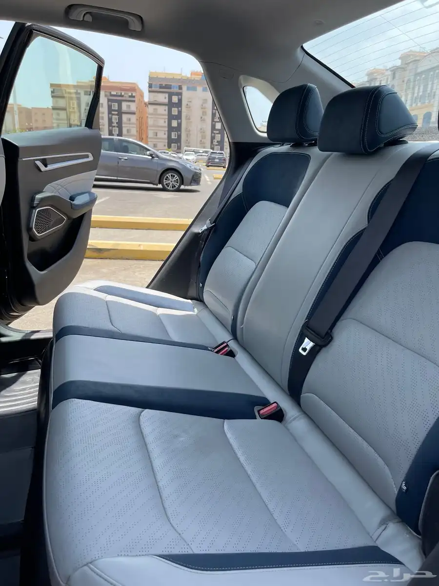 جيلي امجراند7 فل كامل 2023 أعلى فئة7 Geely Emgrand 17