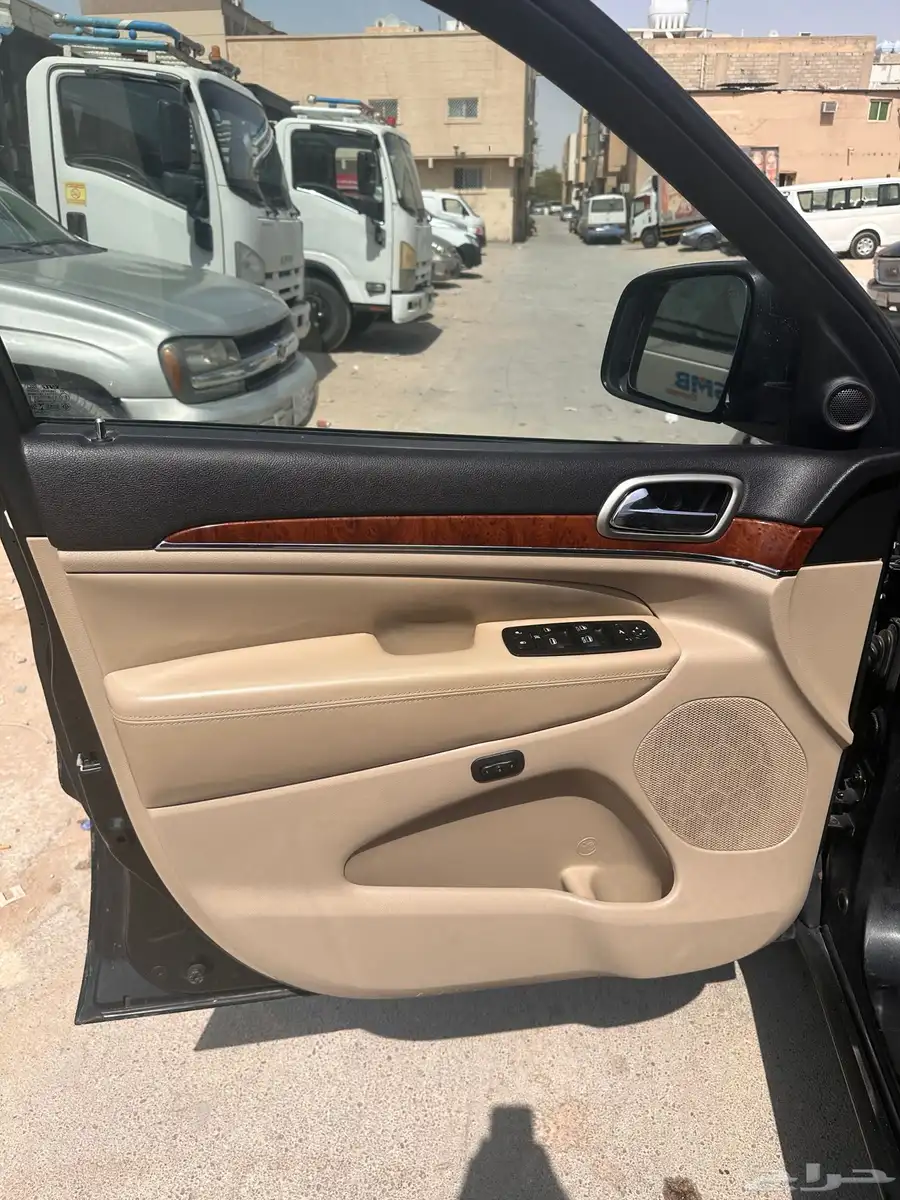 Jeep Grand Cherokee for sale in excellent condition 6