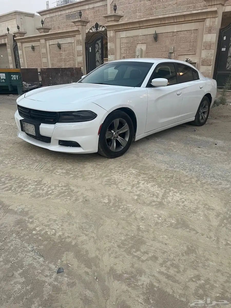 للبيع دوج تشارجر 4