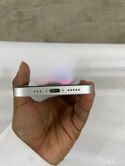 ايفون16 A 6