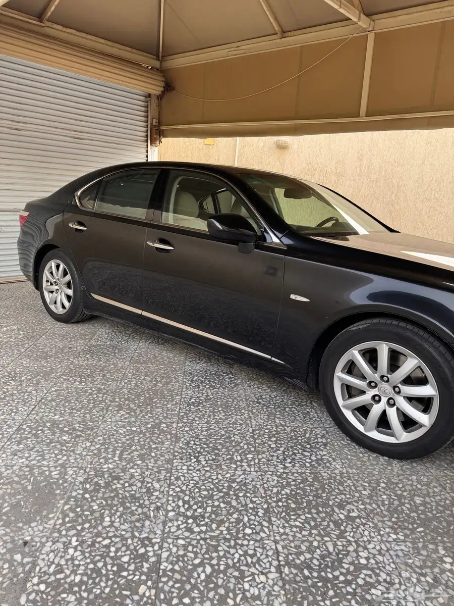 للبيع لكزس LS460-موديل 2007 وارد عبد اللطيف جميل( شورت) 7