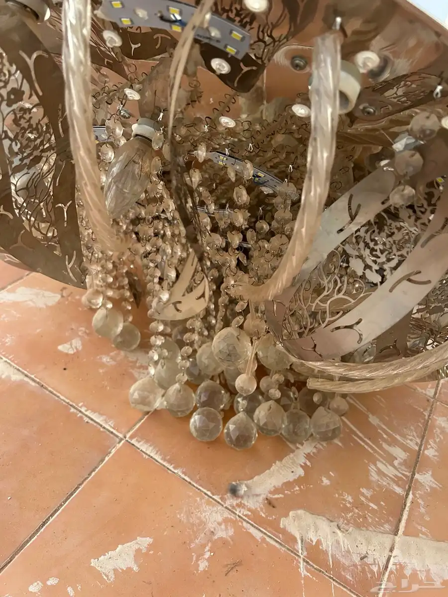 ثريات للبيع 4