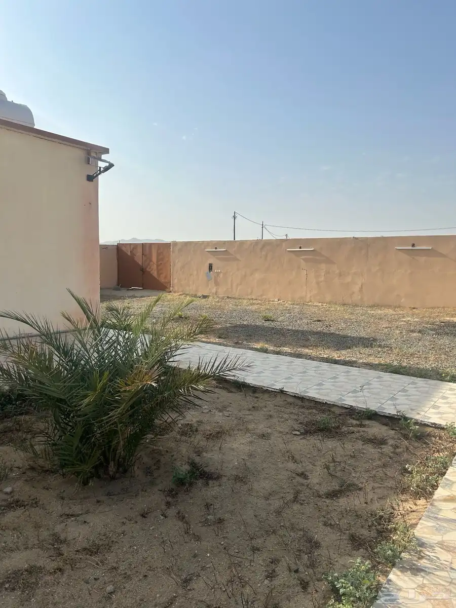 ارض بالجموم مساحة 539 واستراحة بملكان 17