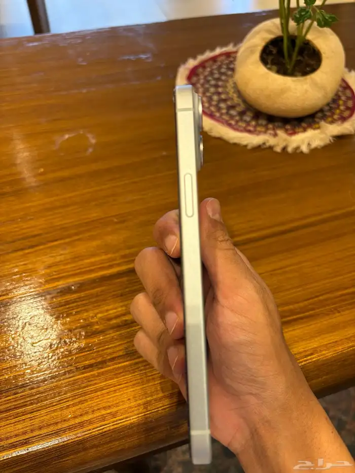 ايفون 15 بلس 3