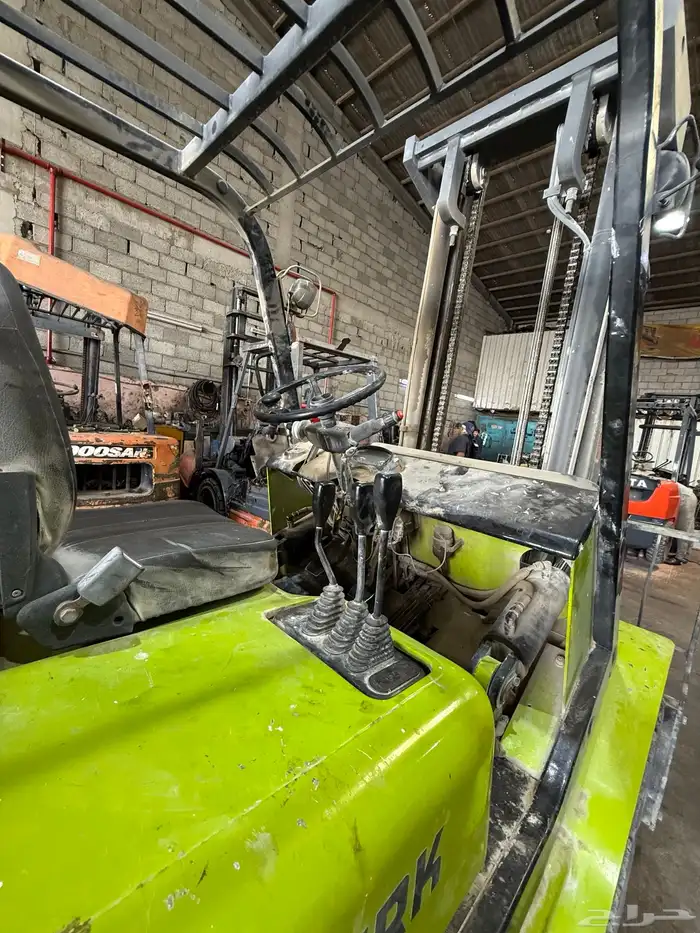 شوكية رافعه 5 طن مديل 2007 1