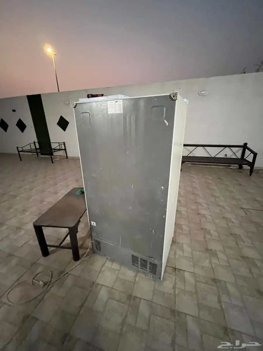 ثلاجه 18 قدم أبواب جانبيه نضيفه تعمل 0