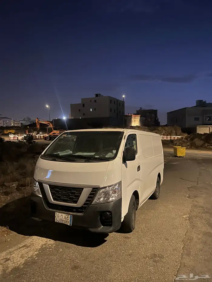 نيسان 0