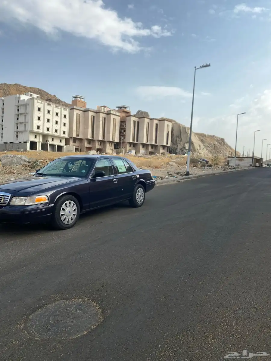 فورد فكتوريا 2003 ازرق 23
